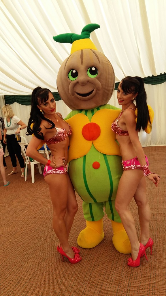 OnionEd with the Cheeky Girls