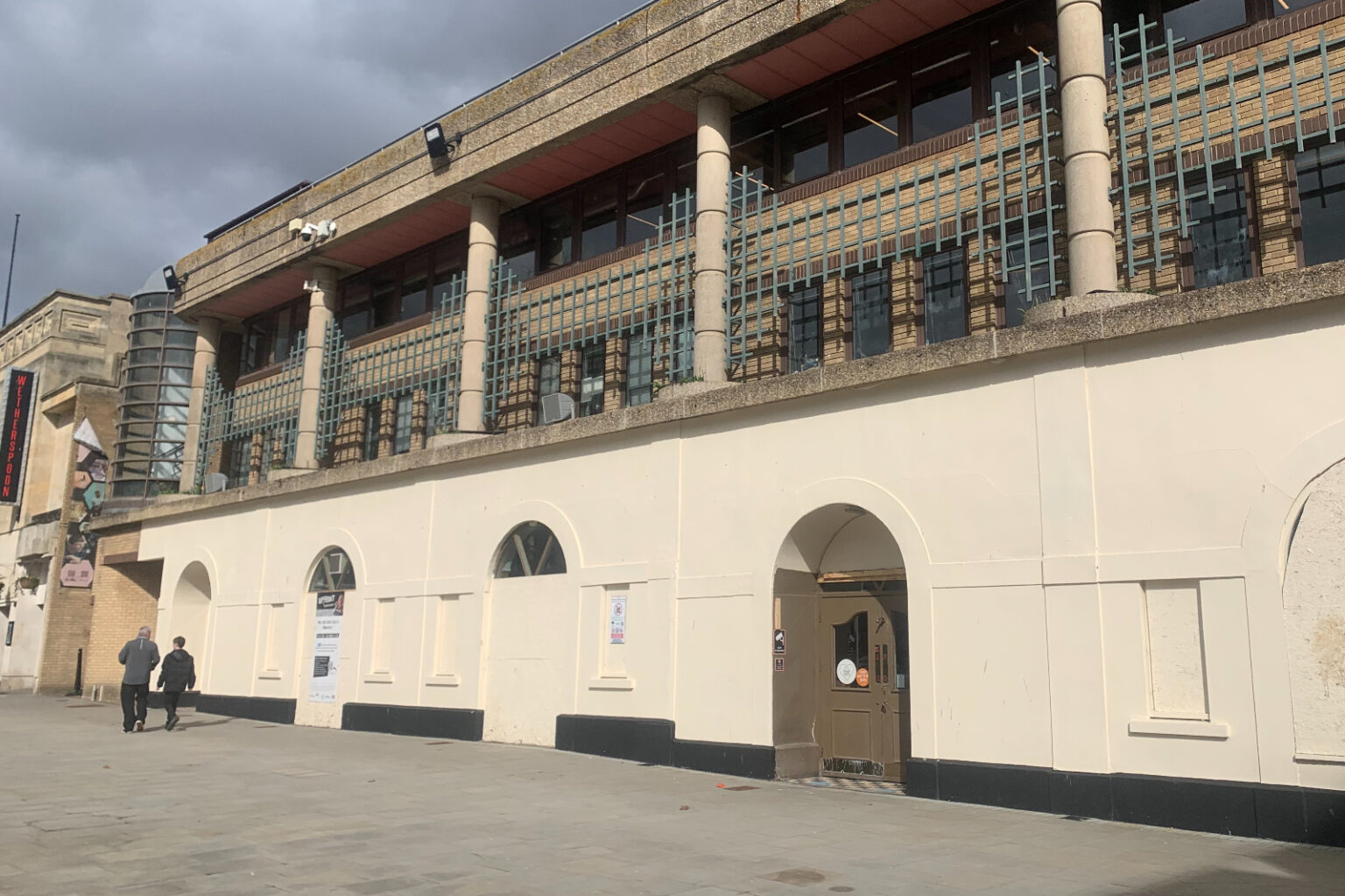 Hopes to reopen closed city centre pub as food and drink establishment ...